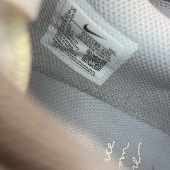 🔥 NIKE AIR MAX EXCEE WHITE PEACH GREY WOMENS RUNNING SHOE SIZE 9.5 DV2189-100 - Picture 9 of 9